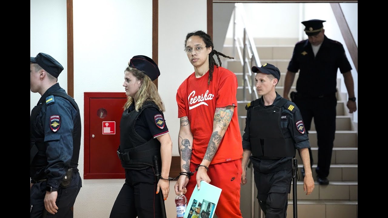 Bintang WNBA Brittney Griner mengaku bersalah atas tuduhan narkoba di pengadilan Rusia, kata laporan