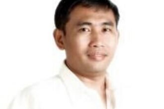 Menulis Features Tanpa Chat GPT, Oleh: SS Budi Raharjo MM